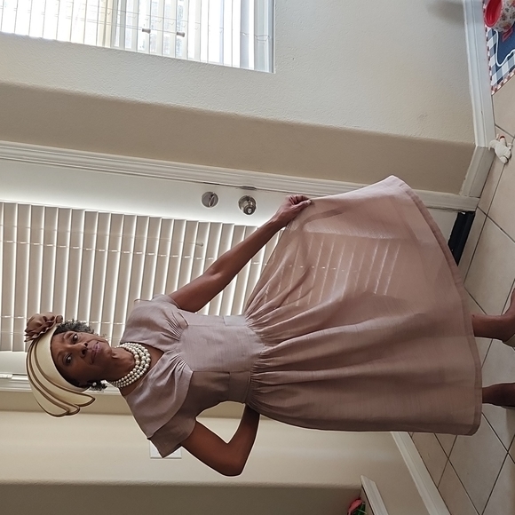 Dress - Picture 2 of 5